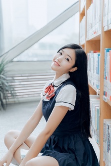 追击八月十五国语